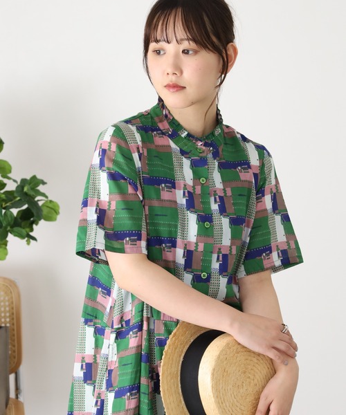 KILKI(キルキー)の「kilki スタンドフリルカラー半袖ワンピース ペインター(ワンピース・レディース・レッド系その他/グリーン系その他・FREE)」の3枚目の写真