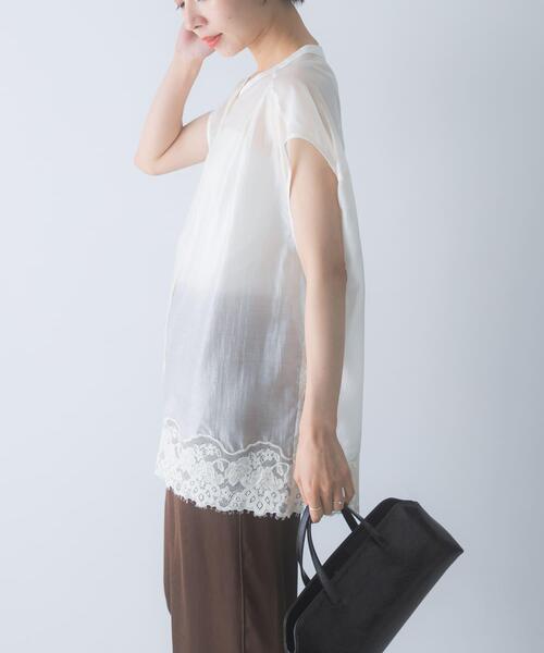 URBAN RESEARCH ROSSO WOMEN(アーバンリサーチ ロッソ)の「CHIGNON レースシアーフレンチブラウス(シャツ/ブラウス・レディース・ブラック/オフホワイト/ライトカーキ・FREE)」の5枚目の写真