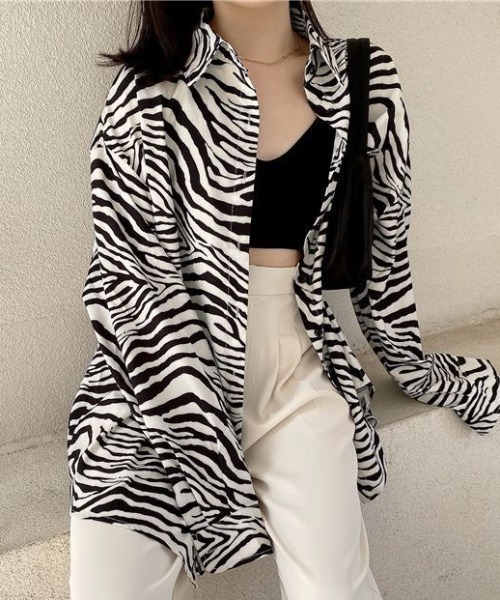AVYL(アヴィル)の「ゼブラ柄長袖シャツ(シャツ/ブラウス・レディース・ホワイト・M)」の3枚目の写真