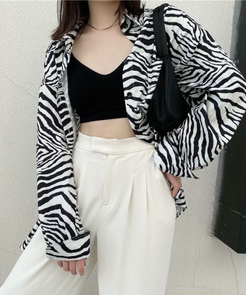 AVYL(アヴィル)の「ゼブラ柄長袖シャツ(シャツ/ブラウス・レディース・ホワイト・M)」の8枚目の写真