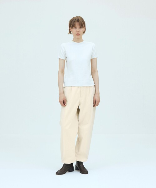 GALERIE VIE(ギャルリー ヴィー)の「ノンマーセライズドコットン タックパンツ(その他パンツ・レディース・ライトベージュ/ホワイト/ネイビー・36/32)」の4枚目の写真