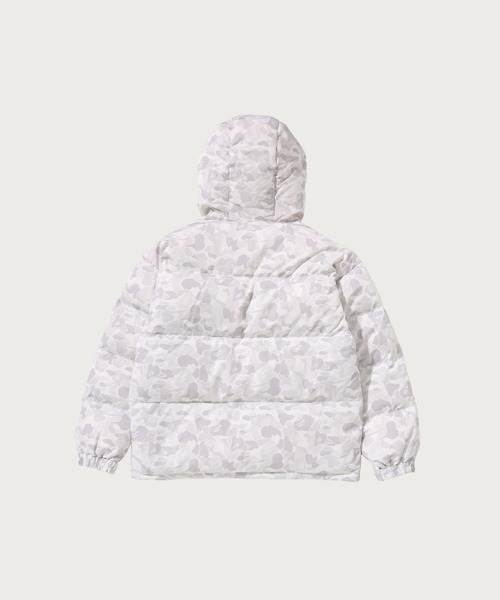 A BATHING APE（アベイシングエイプ）の「SOLID CAMO DOWN JACKET（ダウンジャケット/コート・レディース・ピンク/アイボリー・FREE）」の4枚目の写真