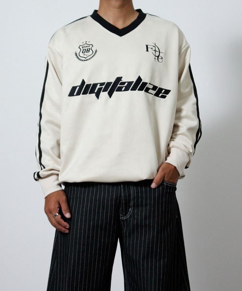 NYLAUS(ナイラス)の「【NYS】カットスエード ゲームシャツ 長袖 Tシャツ サッカーデザイン ユニフォームデザイン(Tシャツ/カットソー・メンズ・チャコール/ピンク/アイボリー・L)」の1枚目の写真
