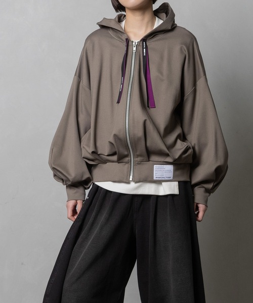 MARECHAL TERRE(マルシャルテル)の「【UVカット】タックフーディー(パーカー・レディース・ネイビー/ブルー/モカ/ブラック・MEDIUM)」の1枚目の写真