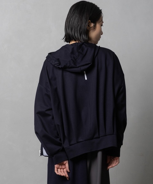 MARECHAL TERRE(マルシャルテル)の「【UVカット】タックフーディー(パーカー・レディース・ネイビー/ブルー/モカ/ブラック・MEDIUM)」の8枚目の写真