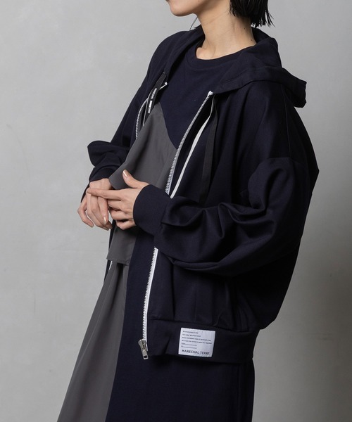 MARECHAL TERRE(マルシャルテル)の「【UVカット】タックフーディー(パーカー・レディース・ネイビー/ブルー/モカ/ブラック・MEDIUM)」の7枚目の写真
