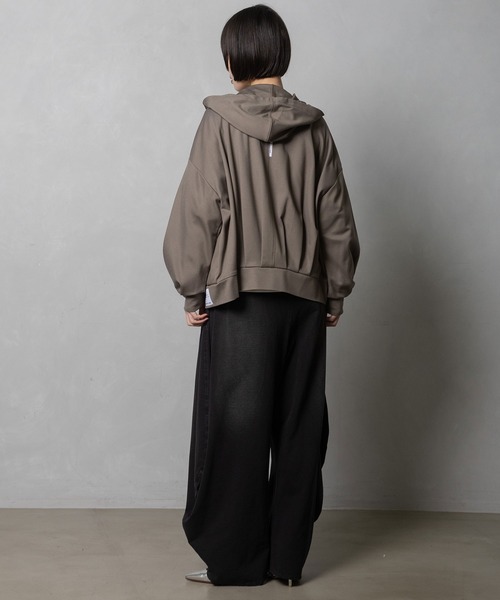 MARECHAL TERRE(マルシャルテル)の「【UVカット】タックフーディー(パーカー・レディース・ネイビー/ブルー/モカ/ブラック・MEDIUM)」の14枚目の写真