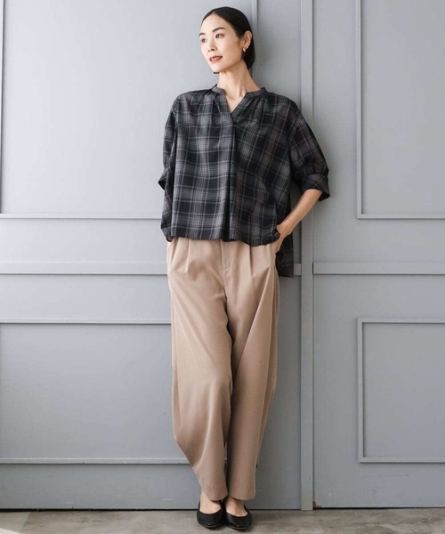 MICHEL KLEIN（ミッシェル・クラン）の「[2WAY]ピーチタッチワイドパンツ（その他パンツ・レディース・サンドベージュ/チャコールグレー・38）」の14枚目の写真
