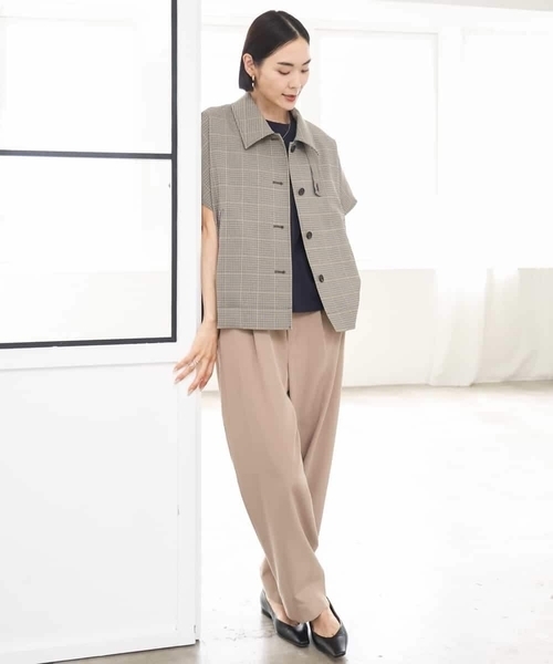 MICHEL KLEIN（ミッシェル・クラン）の「[2WAY]ピーチタッチワイドパンツ（その他パンツ・レディース・サンドベージュ/チャコールグレー・38）」の9枚目の写真