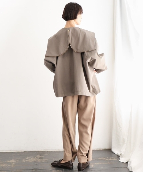MICHEL KLEIN（ミッシェル・クラン）の「[2WAY]ピーチタッチワイドパンツ（その他パンツ・レディース・サンドベージュ/チャコールグレー・38）」の4枚目の写真