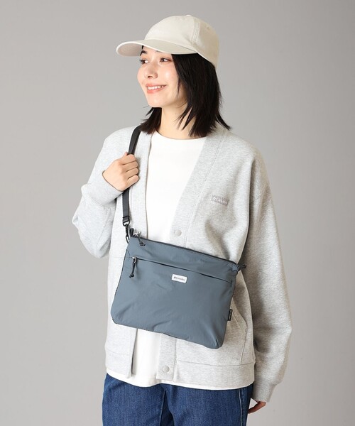 Columbia(コロンビア)の「Columbia/ バイサイドサコッシュ /コロンビア(ショルダーバッグ・レディース・ブラック/ブラウン/グリーン・ONE SIZE)」の3枚目の写真