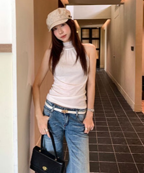 FAVORITO(ファヴォリート)の「ノースリーブホルターネックトップス(Tシャツ/カットソー・レディース・ホワイト/ブラック・F)」の7枚目の写真