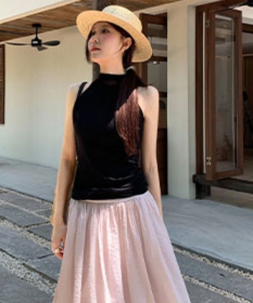 FAVORITO(ファヴォリート)の「ノースリーブホルターネックトップス(Tシャツ/カットソー・レディース・ホワイト/ブラック・F)」の15枚目の写真