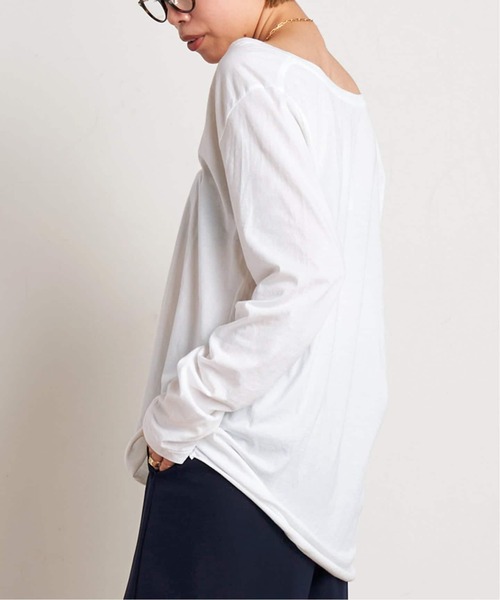AP STUDIO(エーピーストゥディオ)の「Low-necked T-sh(Tシャツ/カットソー・レディース・ブラック/ホワイト・FREE)」の14枚目の写真