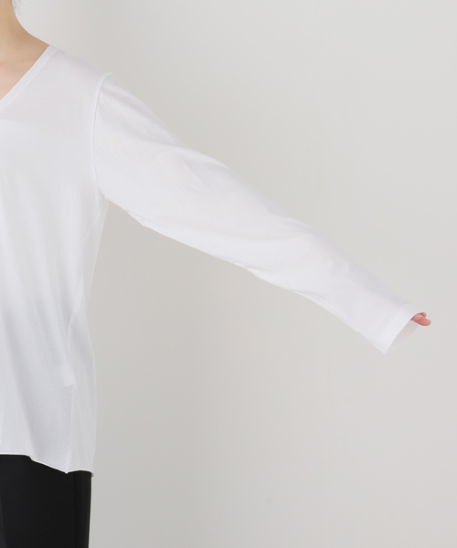 AP STUDIO(エーピーストゥディオ)の「Low-necked T-sh(Tシャツ/カットソー・レディース・ブラック/ホワイト・FREE)」の22枚目の写真