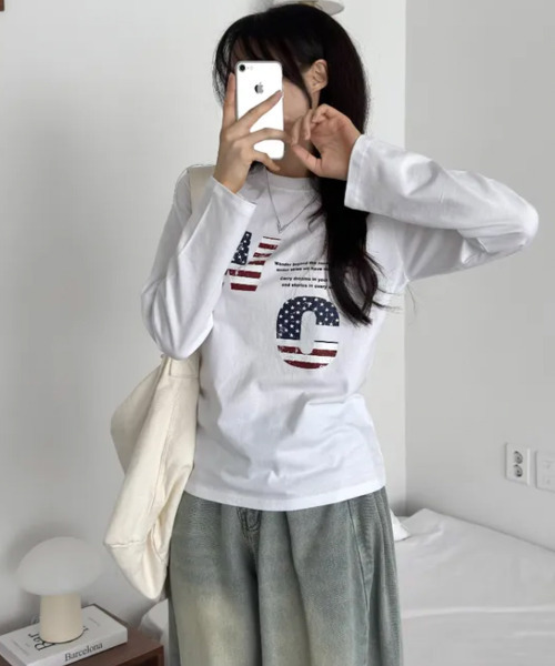 VIVID LADY（ビビッドレディー）の「アメリカンロゴプリント ロングスリーブTシャツ（Tシャツ/カットソー・レディース・ホワイト/ブラック/チャコールグレー・FREE）」の11枚目の写真