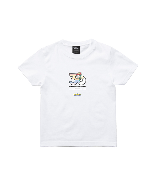 ZOZOSPOT(ゾゾスポット)の「Pokemon 30th Anniversary 1025 T-shirt 「フラエッテ(あかいはな)」(Tシャツ/カットソー・レディース・ホワイト・SMALL/MEDIUM/LARGE/X-LARGE/XX-LARGE/XXX-LARGE/100cm/110cm/120cm/130cm/140cm/150cm/160cm)」の2枚目の写真