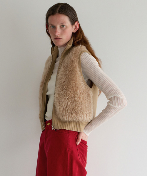 CURRENTAGE(カレンテージ)の「SHAGGY KNIT COMBI ZIP VEST(ベスト・レディース・ベージュ/ブラック・1)」の3枚目の写真
