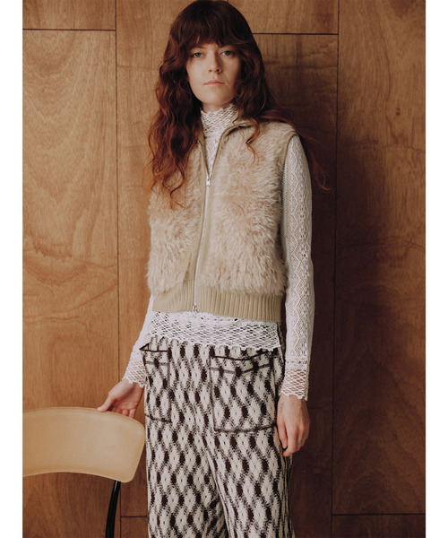 CURRENTAGE(カレンテージ)の「SHAGGY KNIT COMBI ZIP VEST(ベスト・レディース・ベージュ/ブラック・1)」の17枚目の写真