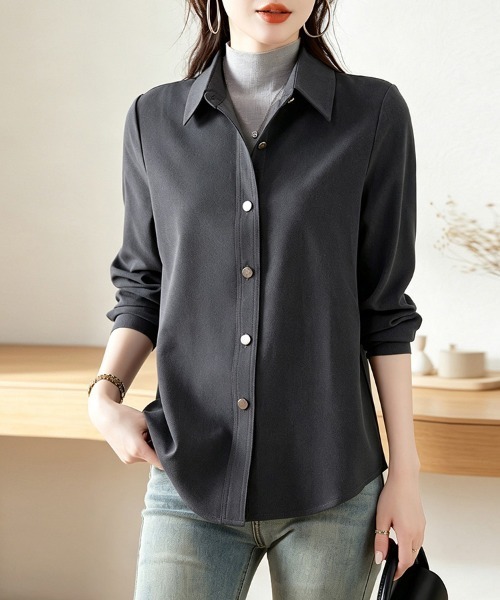ONEP STAR(ワンピスター)の「襟付きフロントボタンベーシックシャツ(シャツ/ブラウス・レディース・グレー・LARGE/X-LARGE/MEDIUM)」の1枚目の写真
