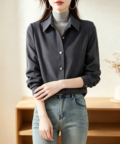 ONEP STAR(ワンピスター)の「襟付きフロントボタンベーシックシャツ(シャツ/ブラウス・レディース・グレー・LARGE/X-LARGE/MEDIUM)」の11枚目の写真