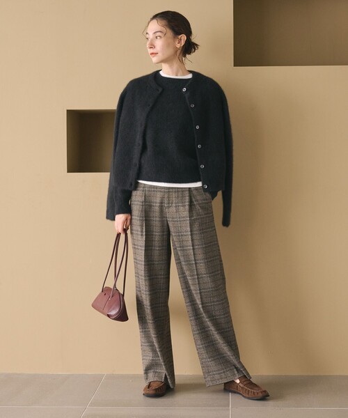 BEAUTY&YOUTH UNITED ARROWS(ビューティーアンドユースユナイテッドアローズ)の「フォックスカシミヤブレンド クルーネック ニットプルオーバー(ニット/セーター・レディース・ダークブラウン/ナチュラル/ブラック/レッド・FREE)」の13枚目の写真
