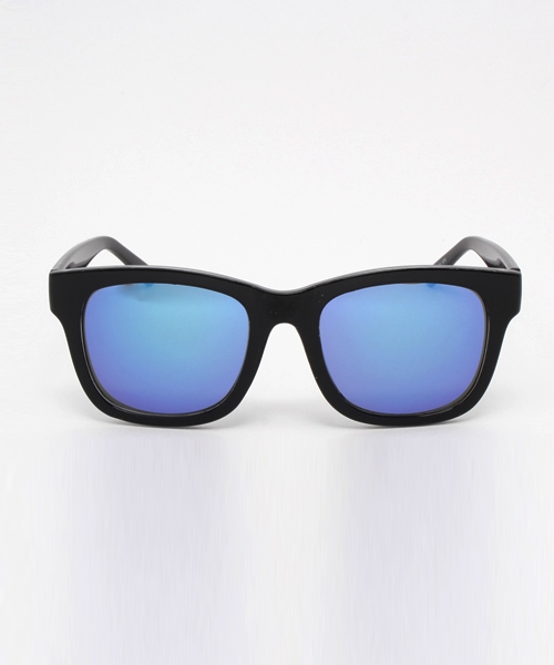 VENCEEXCHANGE（ヴァンスエクスチェンジ）の「カラーサングラス       （サングラス・メンズ・レッド/イエロー/ブルー・FREE）」の5枚目の写真