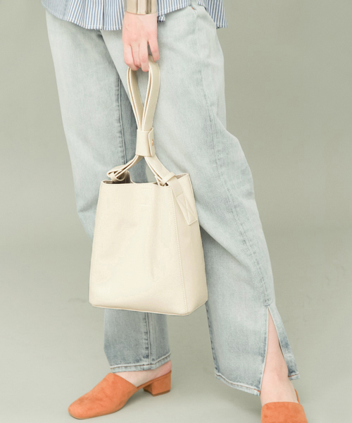 KBF+（ケービーエフプラス）の「KBF+　2ｗａｙバケツＢＡＧ（ショルダーバッグ・レディース・クリーム/ブラック/イエロー・ONE）」の8枚目の写真