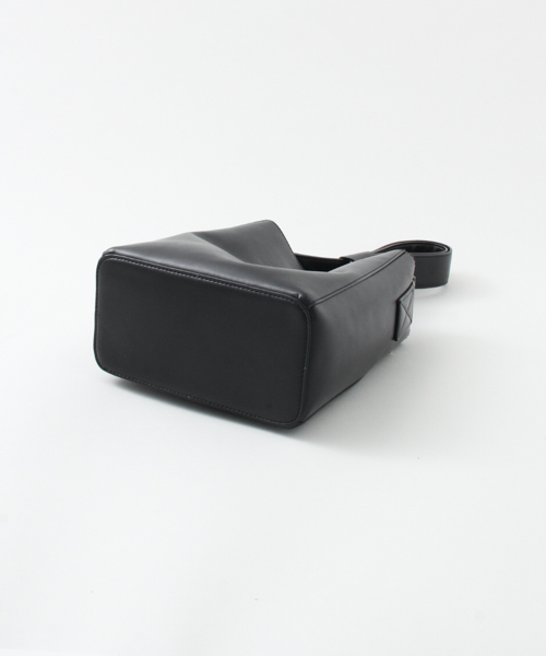 KBF+（ケービーエフプラス）の「KBF+　2ｗａｙバケツＢＡＧ（ショルダーバッグ・レディース・クリーム/ブラック/イエロー・ONE）」の17枚目の写真