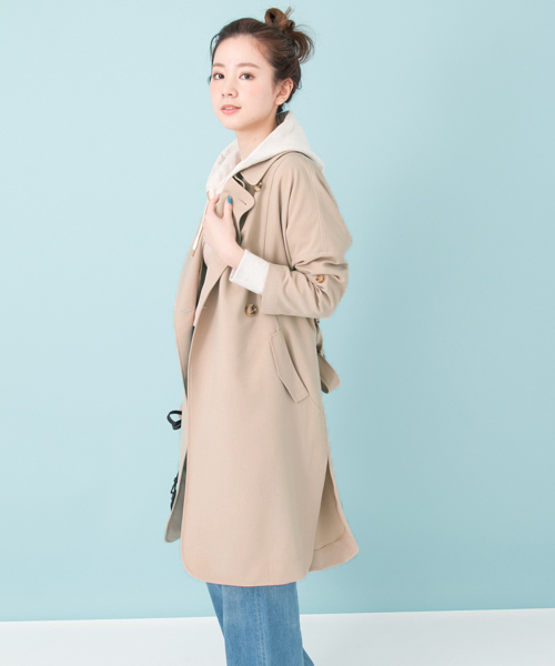 URBAN RESEARCH（アーバンリサーチ）の「UR コクーンドレープトレンチコート（トレンチコート・レディース・ベージュ/ネイビー/カーキ・FREE）」の19枚目の写真