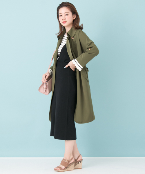 URBAN RESEARCH（アーバンリサーチ）の「UR コクーンドレープトレンチコート（トレンチコート・レディース・ベージュ/ネイビー/カーキ・FREE）」の11枚目の写真