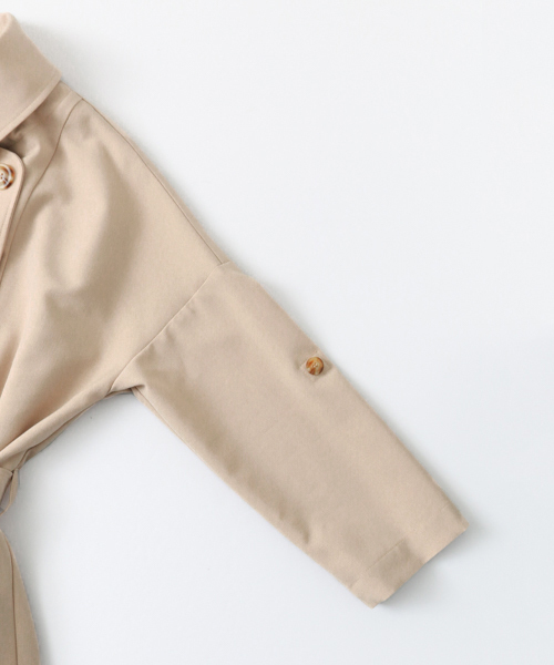URBAN RESEARCH（アーバンリサーチ）の「UR コクーンドレープトレンチコート（トレンチコート・レディース・ベージュ/ネイビー/カーキ・FREE）」の8枚目の写真