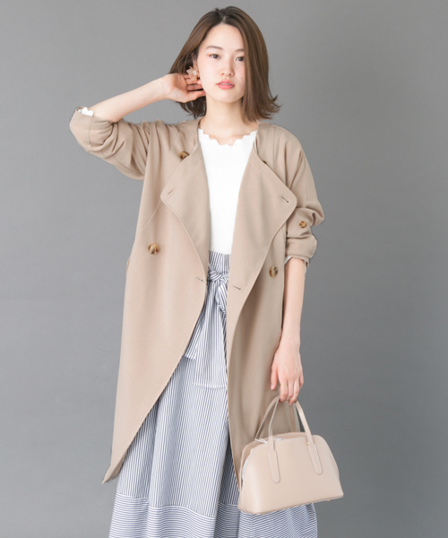 URBAN RESEARCH（アーバンリサーチ）の「UR コクーンドレープトレンチコート（トレンチコート・レディース・ベージュ/ネイビー/カーキ・FREE）」の17枚目の写真