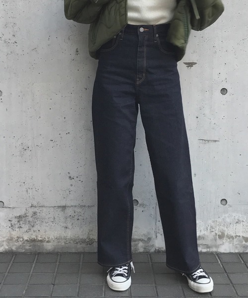 STUDIOUS（ステュディオス）の「【WEARISTA yan コラボ】デニムストレートパンツ（デニムパンツ・レディース・インディゴブルー・MEDIUM/SMALL）」の2枚目の写真