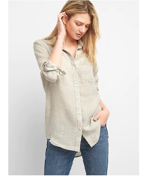 GAP(ギャップ)の「Gap オーバーサイズ BFシャツ(リネン)(シャツ/ブラウス・レディース・ブルー系その他/ライトブルー/その他/ピンク系その他/ベージュ/ホワイト×ブルー・L/M/XS/XXS/S)」の2枚目の写真