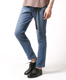 ストレッチテーパードデニムパンツ