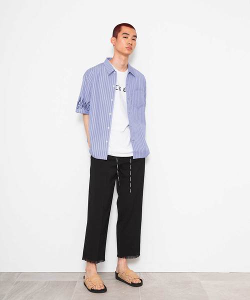 DISCOVERED(ディスカバード)の「【DISCOVERED】FIRE刺繍SHIRTS(シャツ/ブラウス・メンズ・ネイビー/レッド・2/1)」の2枚目の写真