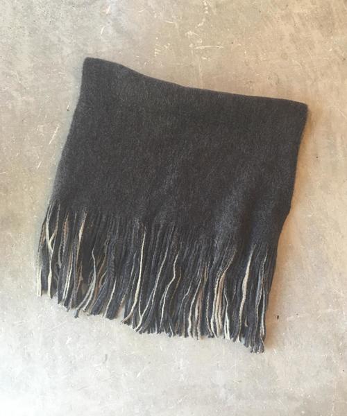Banner Barrett（バナーバレット）の「【WEB限定】フリンジストール（ストール/ショール・レディース・グレー/ベージュ/ブラック・FREE）」の7枚目の写真