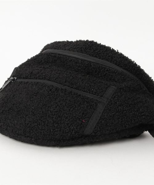 VENCEEXCHANGE(ヴァンスエクスチェンジ)の「ボアウエストポーチ(ショルダーバッグ・レディース・ブラック/オフホワイト/オリーブ・FREE)」の4枚目の写真