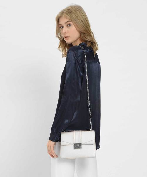 CHARLES & KEITH（チャールズ & キース）の「プッシュロック フロントフラップバッグ / Push Lock Front Flap Bag（ショルダーバッグ・レディース・ブラック/プラム/ホワイト系その他2・S）」の15枚目の写真