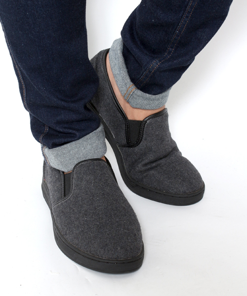 WEGO（ウィゴー）の「WEGO/スリッポンスニーカー（スニーカー・メンズ・ダークグレー/ネイビー/レッド・26.5/27.5）」の2枚目の写真