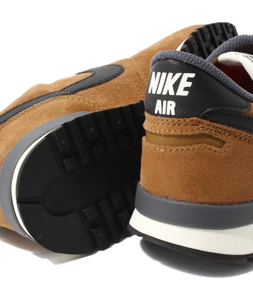 BEAMS BOY（ビームスボーイ）の「NIKE / エアボルテックス レザー（スニーカー・レディース・ブラウン・24.5/24/25）」の7枚目の写真