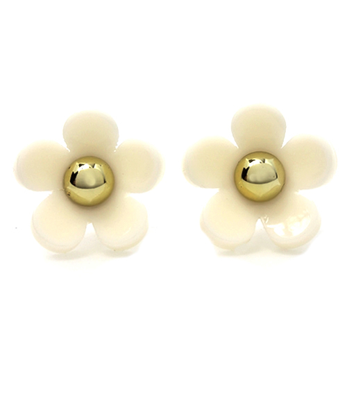 mystic（ミスティック）の「小フラワーピアス（ピアス（両耳用）・レディース・その他22/アイボリー/ベージュ/ブラック/ミント・ﾌﾘ-）」の2枚目の写真