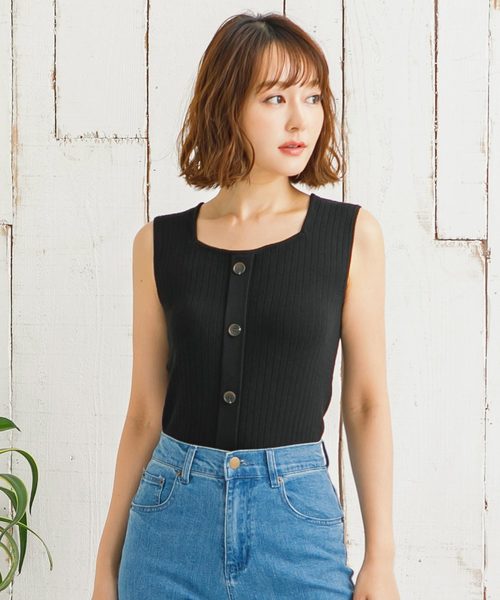 KOBE LETTUCE（コウベレタス）の「ボタン付きスクエアネックリブサマーニットタンクトップ（タンクトップ・レディース・ブラック/ピンク/モカ・FREE）」の2枚目の写真