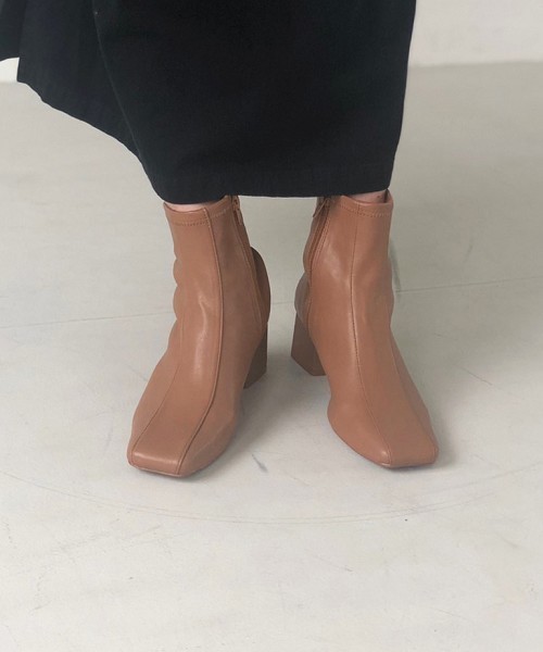 TODAYFUL（トゥデイフル）の「スクエアアンクルブーツ（ブーツ・レディース・ブラック/キャメル/キナリ・36inch/38inch/37inch）」の22枚目の写真