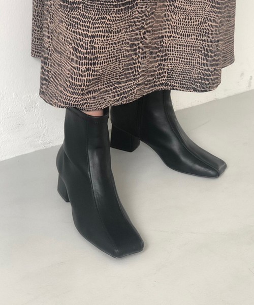 TODAYFUL（トゥデイフル）の「スクエアアンクルブーツ（ブーツ・レディース・ブラック/キャメル/キナリ・36inch/38inch/37inch）」の19枚目の写真