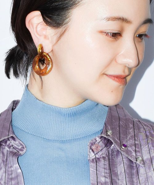 GOLDY(ゴールディ)の「ニュアンス シェイプ ダブル リング イヤリング(イヤリング(両耳用))」|ブラウン
