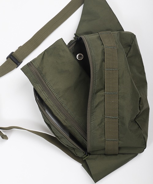 MAKAVELIC(マキャベリック)の「SEPARATE WAIST POUCH BAG(ボディバッグ/ウエストポーチ・メンズ・ブラック/グリーン・FREE)」の6枚目の写真