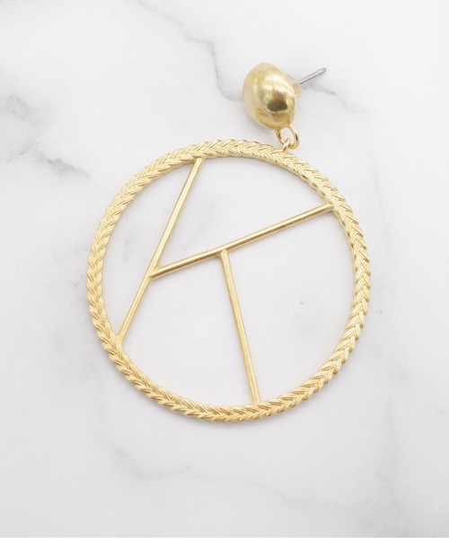 ATELIER COVA（アトリエコバ）の「【ATELIER COVA/アトリエコバ】イニシャルサークルピアス　シングル（ピアス（片耳用）・レディース・A/E/K/M/N/R/S/Y・FREE）」の3枚目の写真