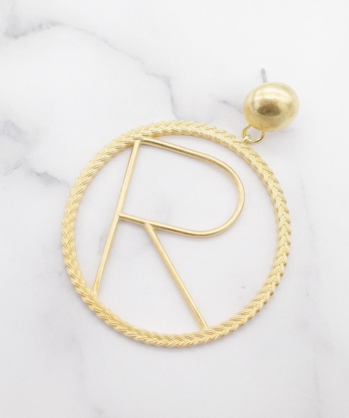 ATELIER COVA（アトリエコバ）の「【ATELIER COVA/アトリエコバ】イニシャルサークルピアス　シングル（ピアス（片耳用）・レディース・A/E/K/M/N/R/S/Y・FREE）」の6枚目の写真